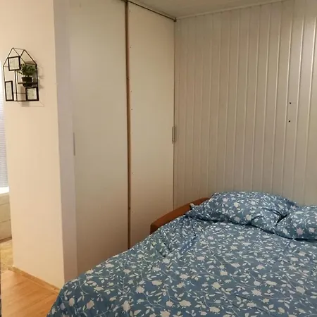 Apartment Vamhaz Apartman *